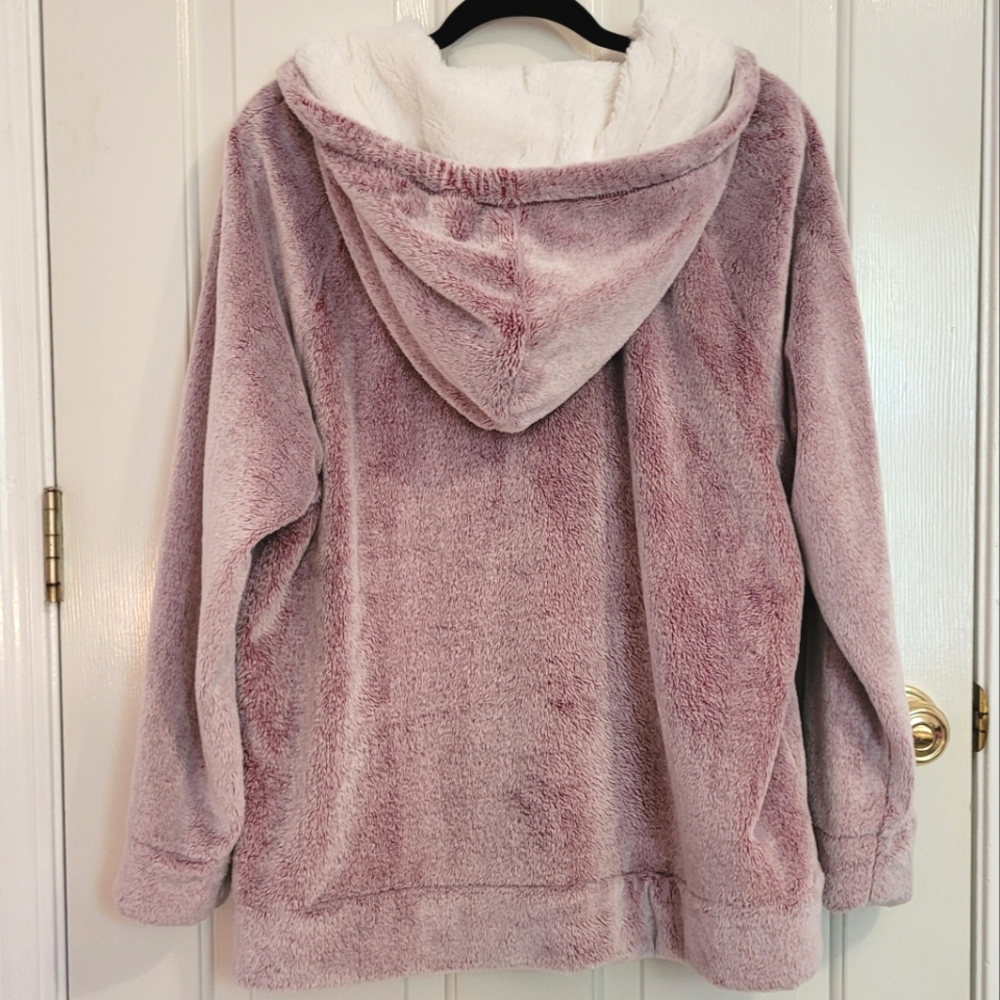 Softest Hoodie Everrr - Picture 3 of 6